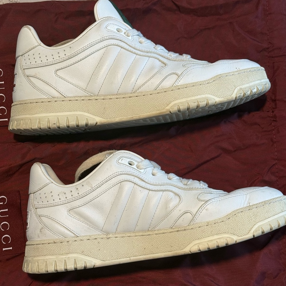Gucci White Leather Low-Top Sneakers with Green and Red Web Accent - Picture 4 of 8